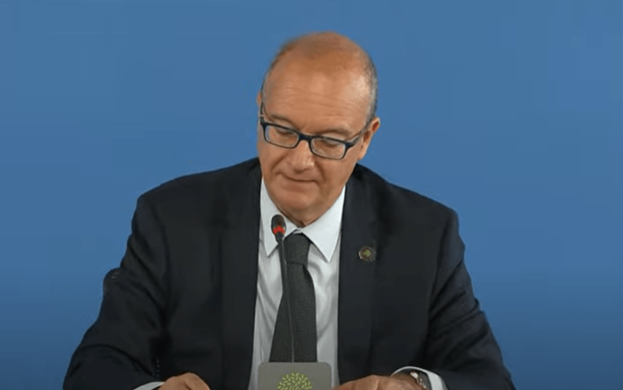 Il Ministro Valditara annuncia la firma del nuovo contratto della scuola