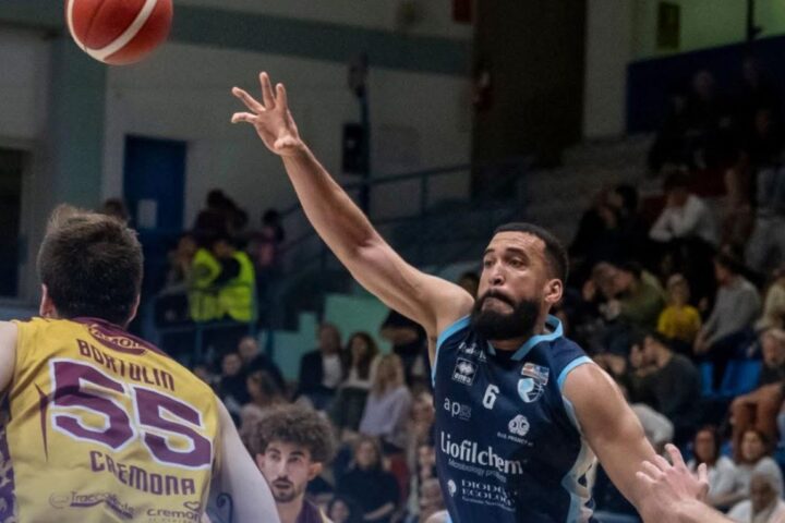 Roseto Sharks Cremona Basket