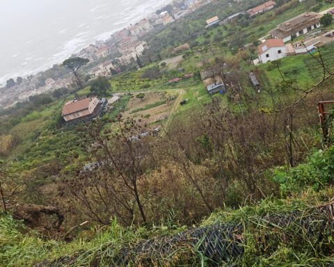 Una vista dall'alto della zona di San Michele, dove si è verificato uno smottamento