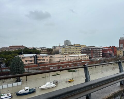 Secca nel Porto Canale costringe tre pescherecci ad attraccare a Ortona: la marineria pescarese chiede attivazione dello stato di emergenza