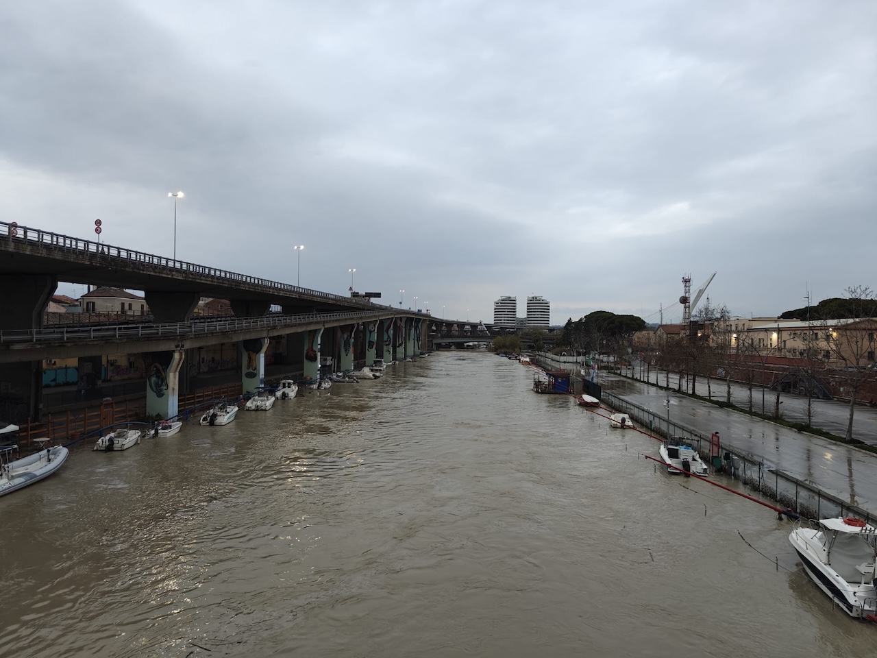 fiume_pescara_rientra_negli_argini