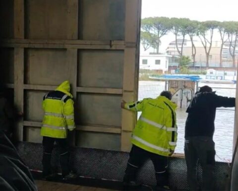 Chiusura della Porta della Golena Sud, Pescara