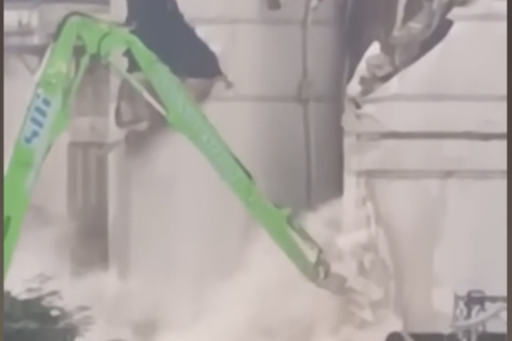 Polvere densa in via Raiale, avviate stamattina le indagini sulla qualità dell'aria