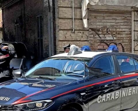 Senzatetto trovato morto in un rudere a Pescara, indagini in corso