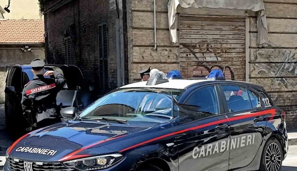 Senzatetto trovato morto in un rudere a Pescara, indagini in corso