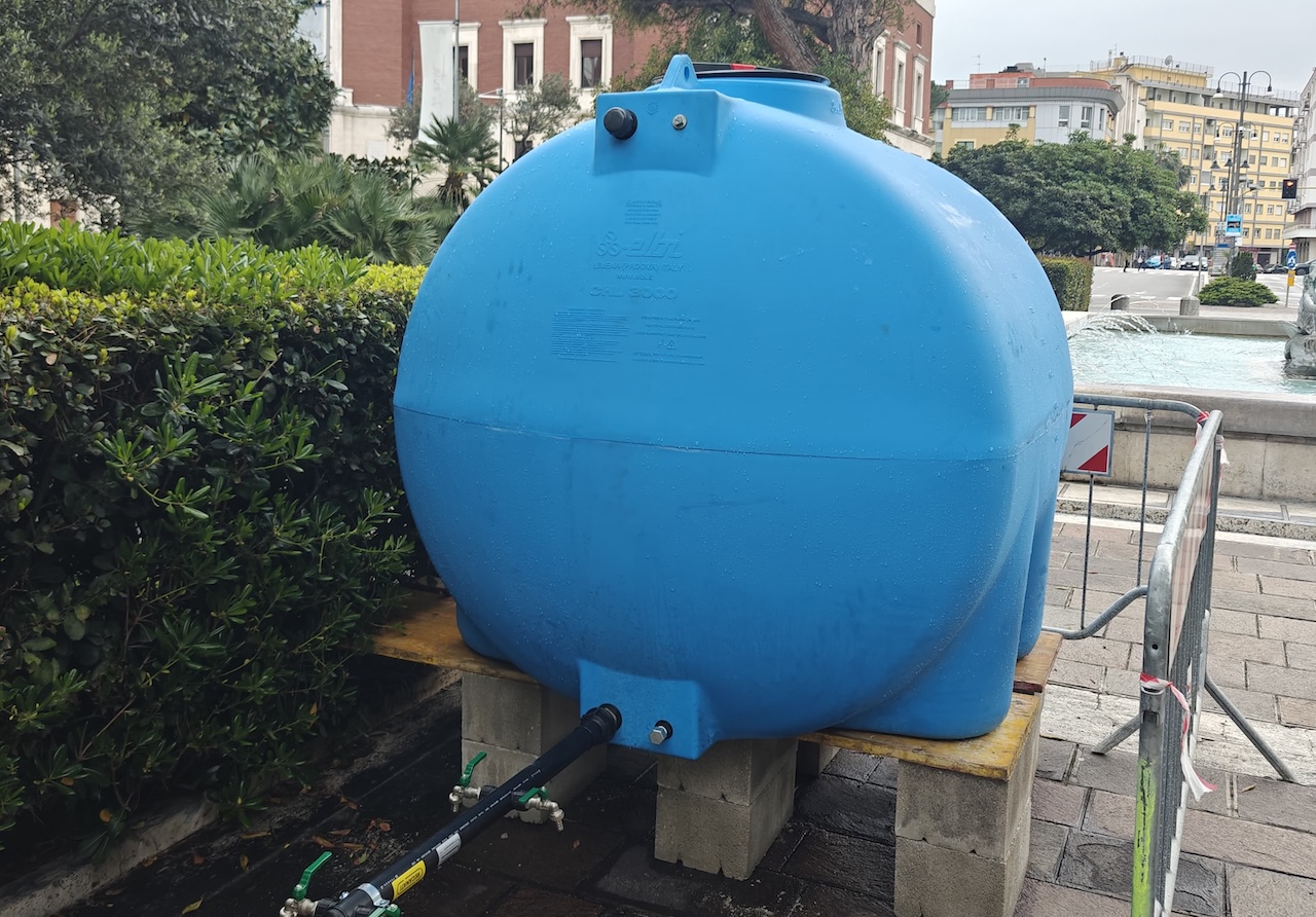 Interruzione idrica: la mappa di serbatoi e autobotti per fare rifornimento di acqua potabile