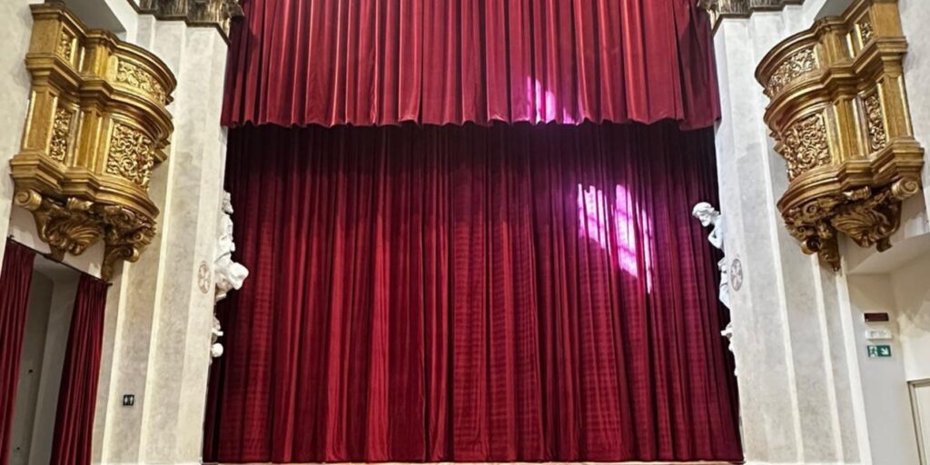 L’AQUILA CAPITALE CULTURA 2026: IL 17 APRILE RIAPRE IL TEATRO SAN FILIPPO ALLA PRESENZA DEL MINISTRO GIULI