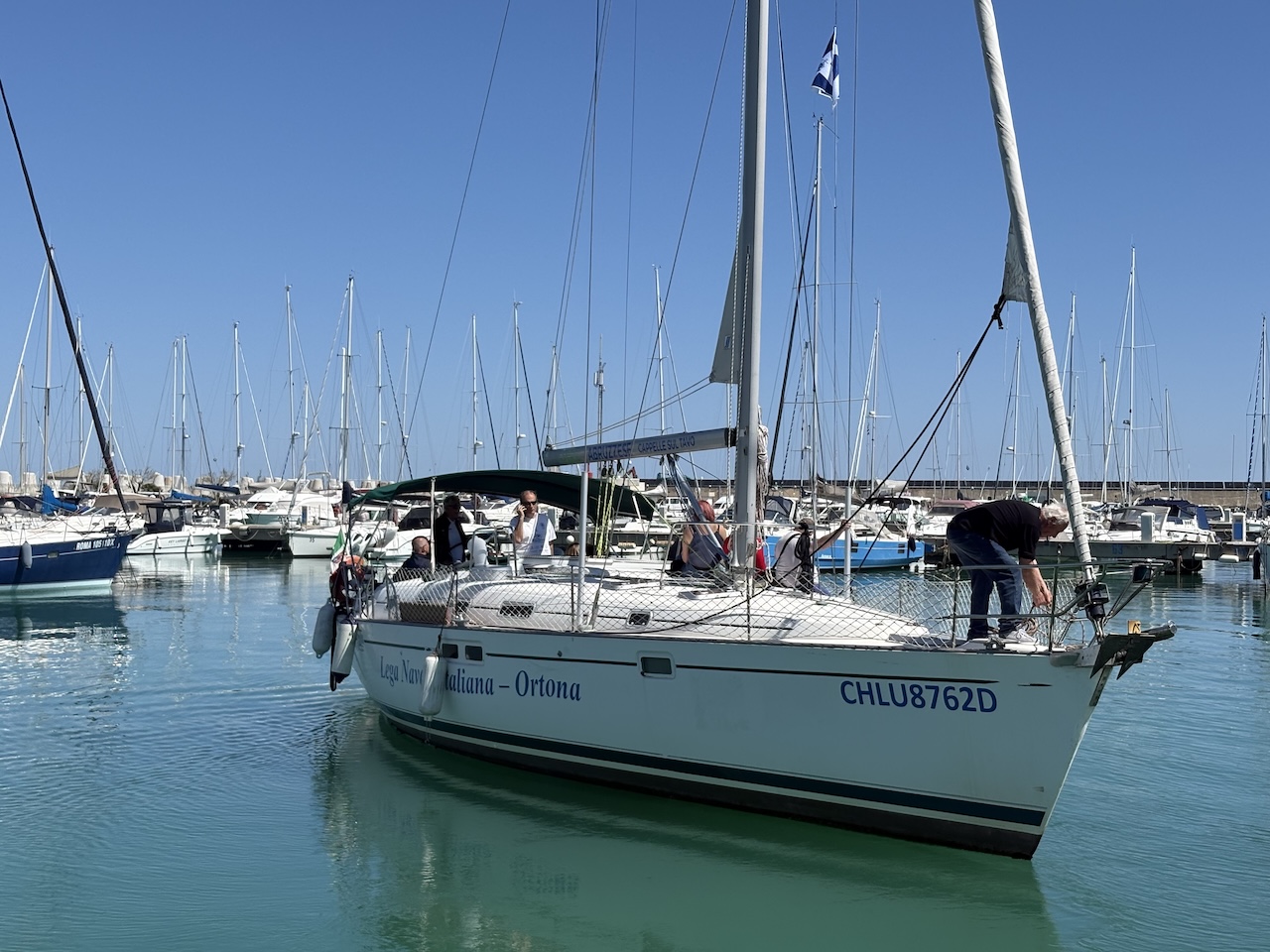 Sottocosta, il mare abbatte le barriere: al Marina di Pescara nasce una base permanente per la vela inclusiva