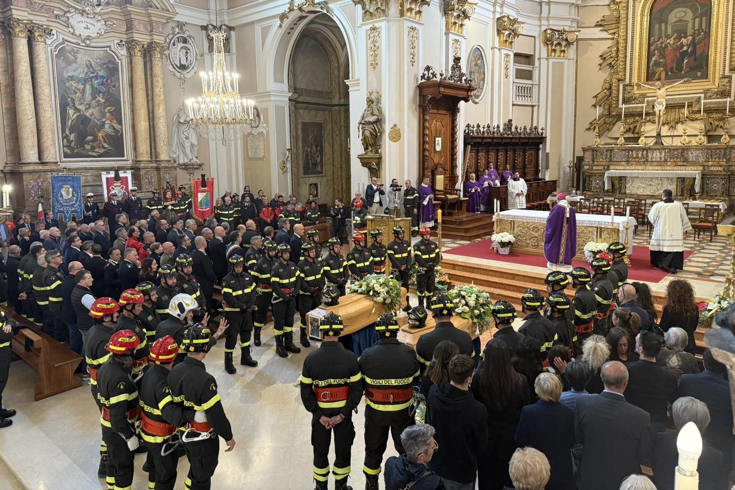 vigiliFuoco_funerale