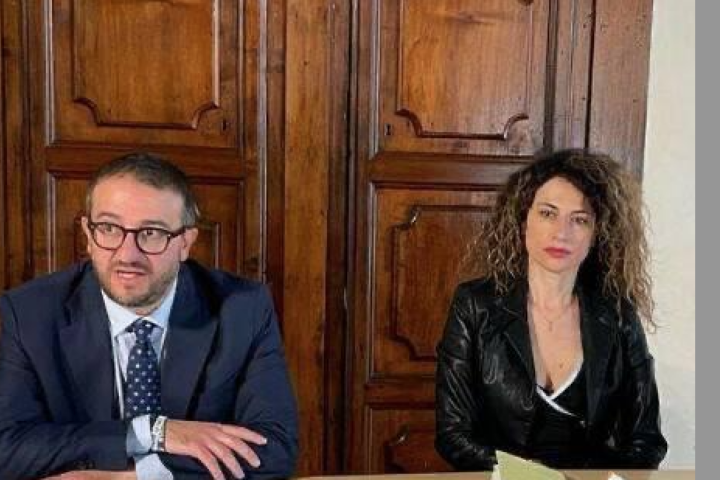 Il sindaco dell’Aquila Pierluigi Biondi e l’assessore Manuela Tursini