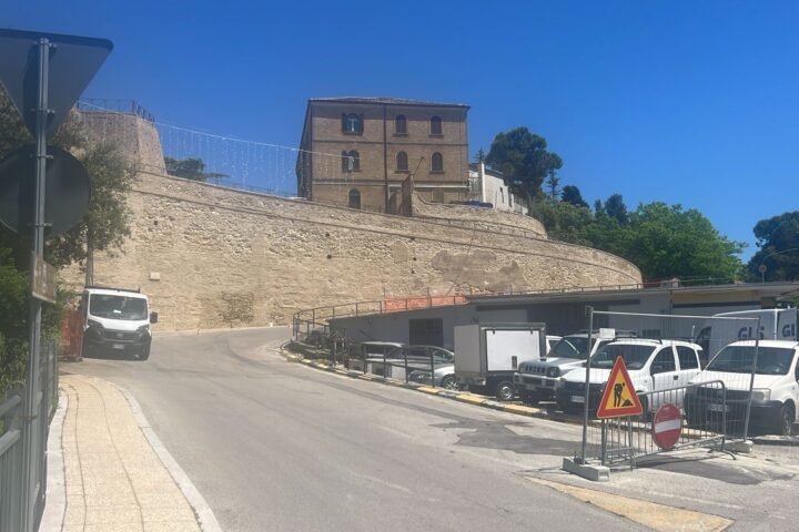 Lavori sul belvedere di Atri
