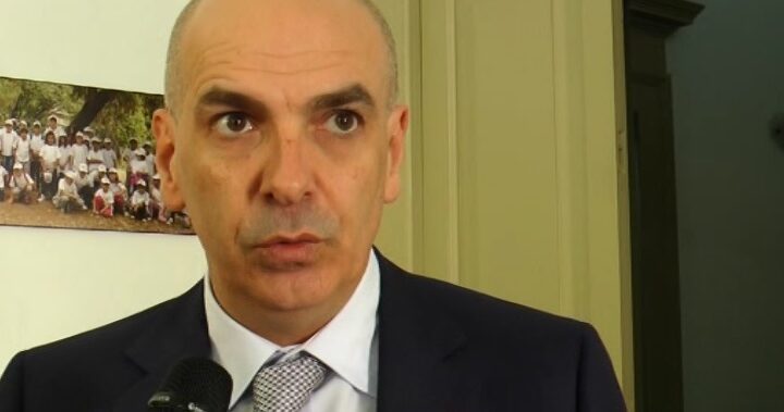 Paolo Tancredi nuovo Sindaco di Castelli