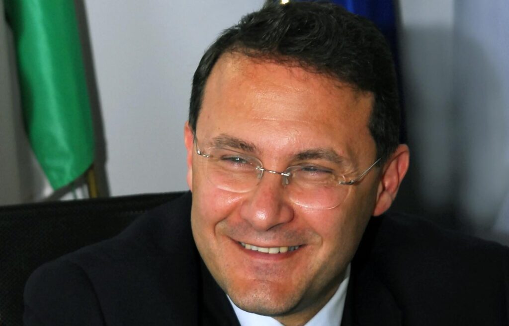 Ministro Edmondo Cirielli