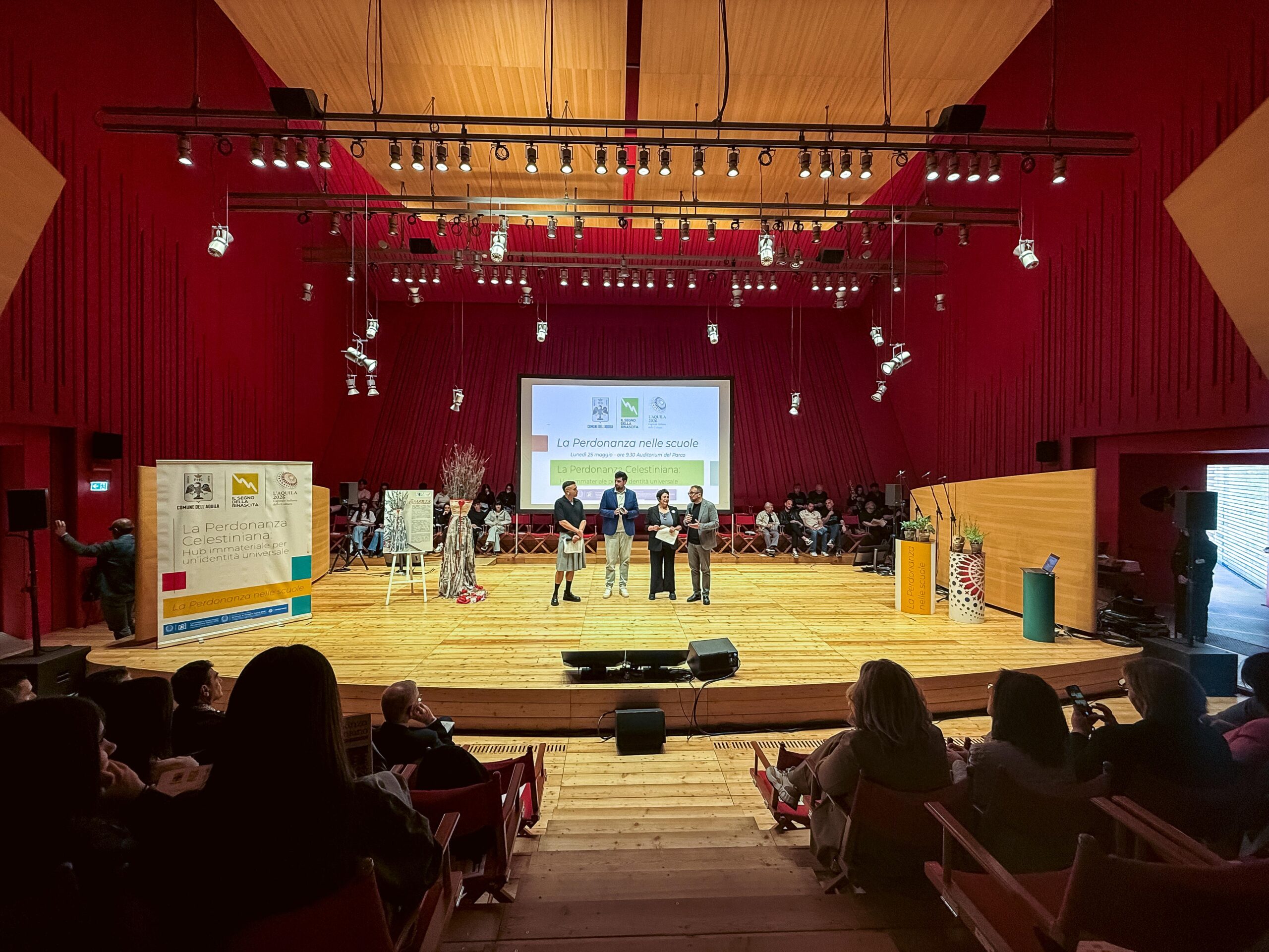 Perdonanza nelle scuole all'Aquila