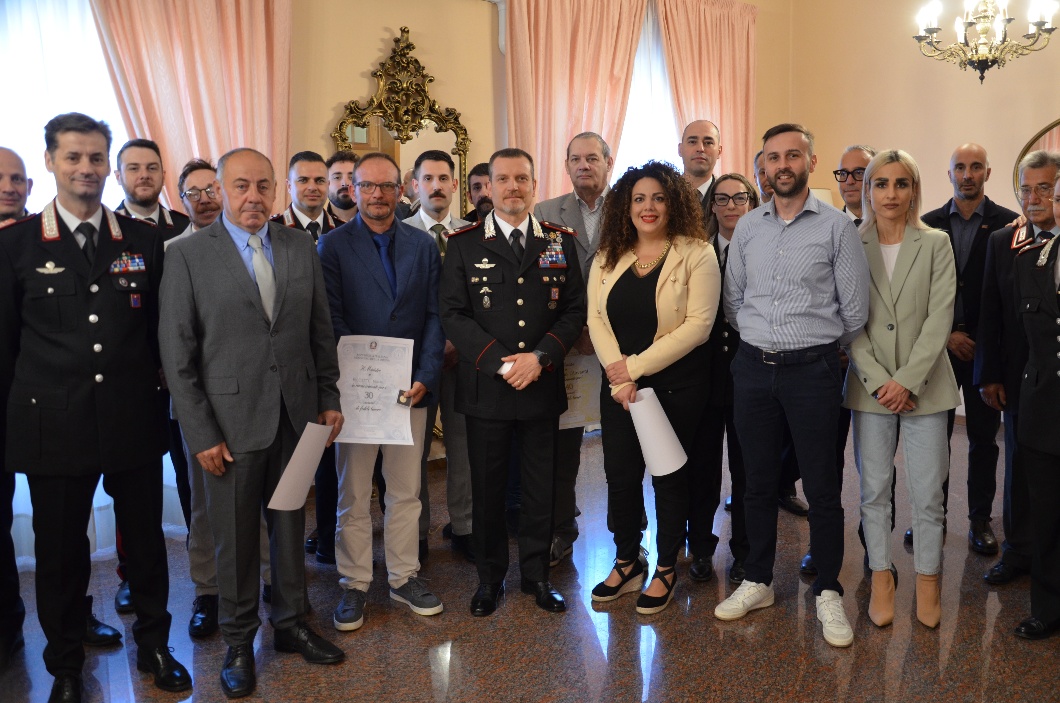 Il Comandante della Legione Carabinieri “Abruzzo e Molise” Celebra la “Giornata del Personale Civile dell’Amministrazione della Difesa”.