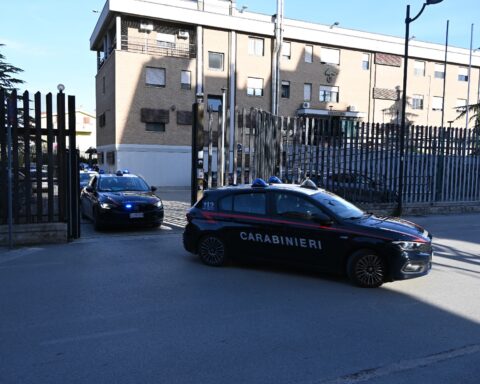 Controlli dei carabinieri sul territorio: un uomo denunciato per detenzione di stupefacenti ai fini di spaccio