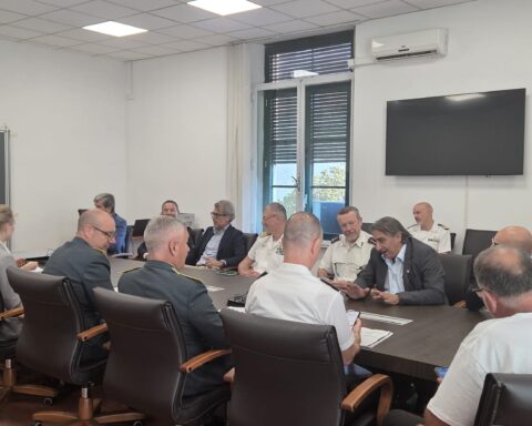 Rafforzamento dei controlli sulla riviera pescarese in vista della stagione estiva: sicurezza, legalità e tutela del territorio al centro dell’incontro in Prefettura