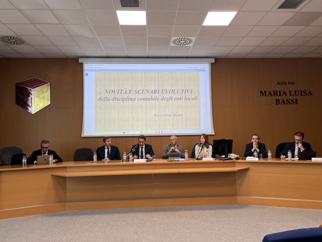 Tavolo dei relatori Provincia e università di Teramo