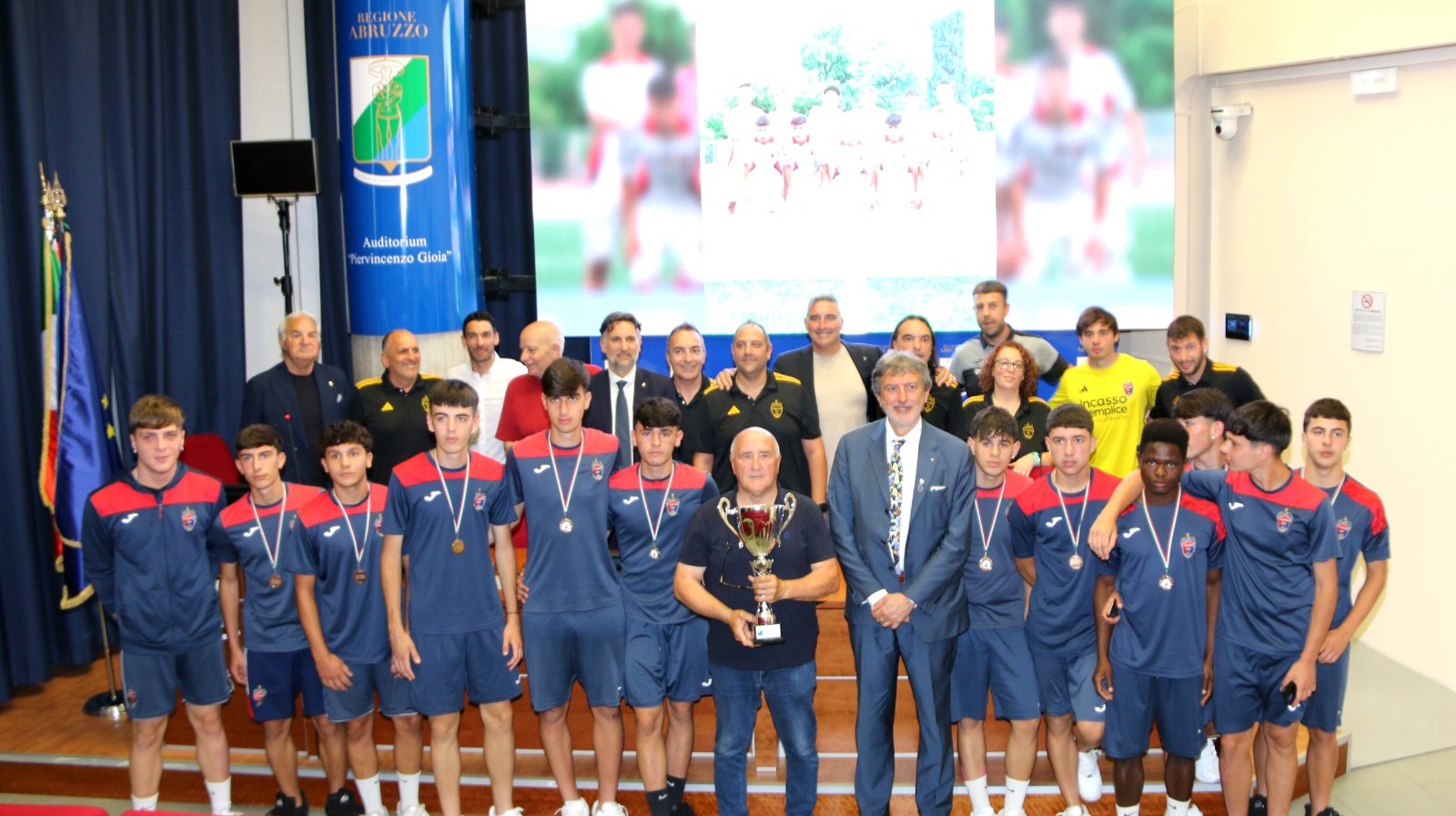 Academy L'Aquila Calcio vincitori regionali