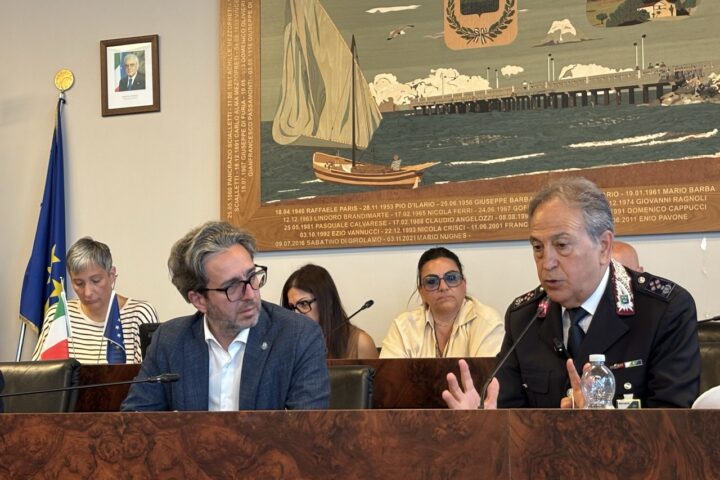 Presentazione del comandante Casale a Roseto