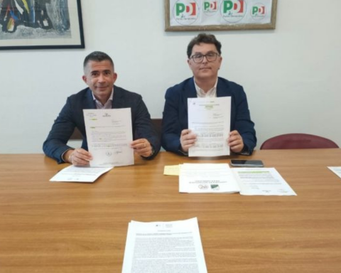 I consiglieri regionali del Pd, Paolucci e Blasioli, chiedono che il manager venga valutato con criteri chiari