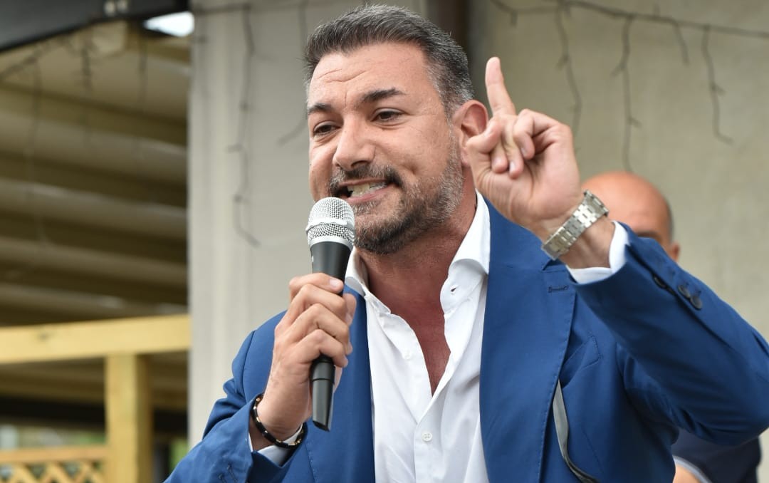 Carbone