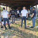 Smantellato l'accampamento abusivo sotto a un trabocco a ridosso del molo nord