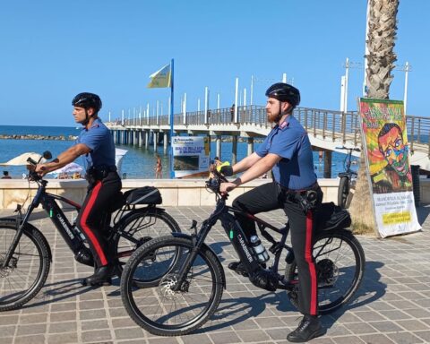 STAGIONE ESTIVA 2026 CON I CARABINIERI IN BICICLETTA LUNGO IL LITORALE DELLA PROVINCIA TEATINA