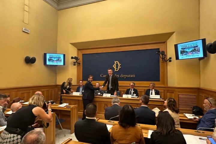 Guerino Testa ha presentato il progetto “Guida…la tua vita” alla Camera