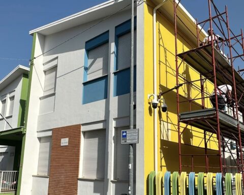 Lavori di messa in sicurezza alla scuola di Alba Adriatica