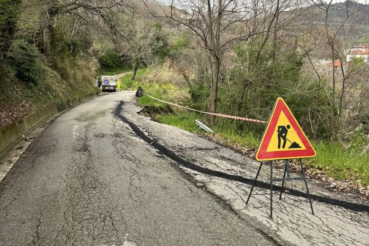 Interventi di manutenzione delle strade della Val Fino