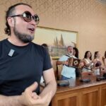 Enrico Melozzi nella sala consiliare della Provincia