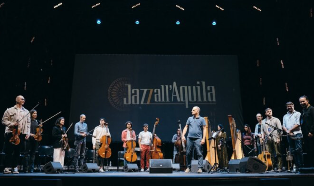 L’AQUILA 2026, SIGLATO IL PROTOCOLLO QUINQUENNALE PER IL JAZZ ITALIANO PER LE TERRE DEL SISMA. BIONDI: “SOLIDITÀ E PROSPETTIVA PER RAFFORZARE DIMENSIONE INTERNAZIONALE”