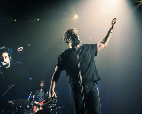 Tommaso Paradiso il 16 luglio in concerto allo stadio del mare di Pescara