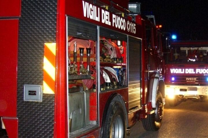 Vigili del Fuoco in azione di notte