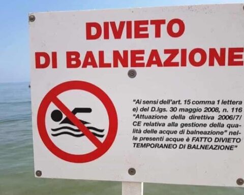 Divieto di balneazione