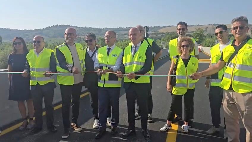 Riapertura del ponte ancaranese