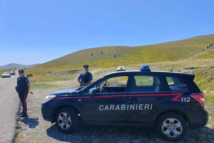 Carabinieri controlli ferragosto