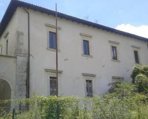 Palazzo Oliva L'Aquila