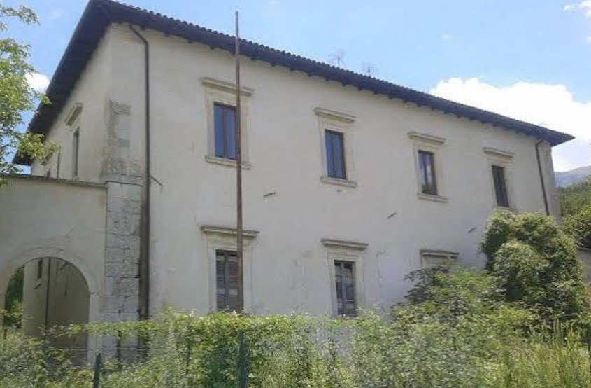 Palazzo Oliva L'Aquila