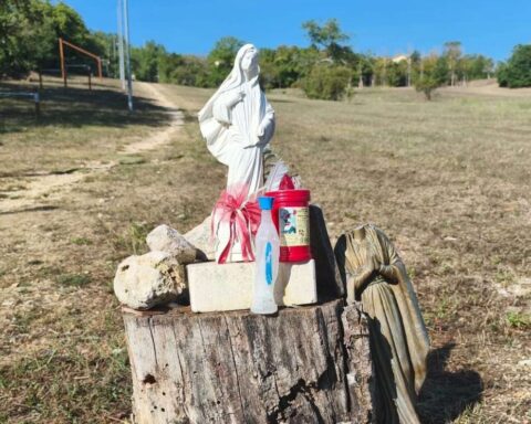 Statua Madonna Coppito