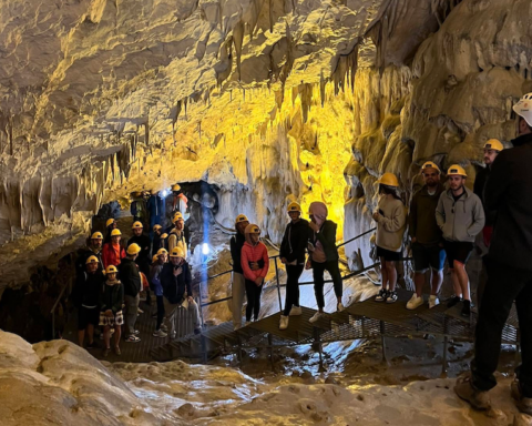 LA GROTTA DEL CAVALLONE A TARANTA PELIGNA, CHIETI