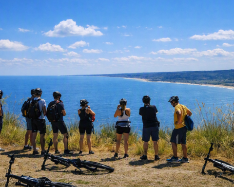 Pedalata in e-bike sulla costa dei Trabocchi