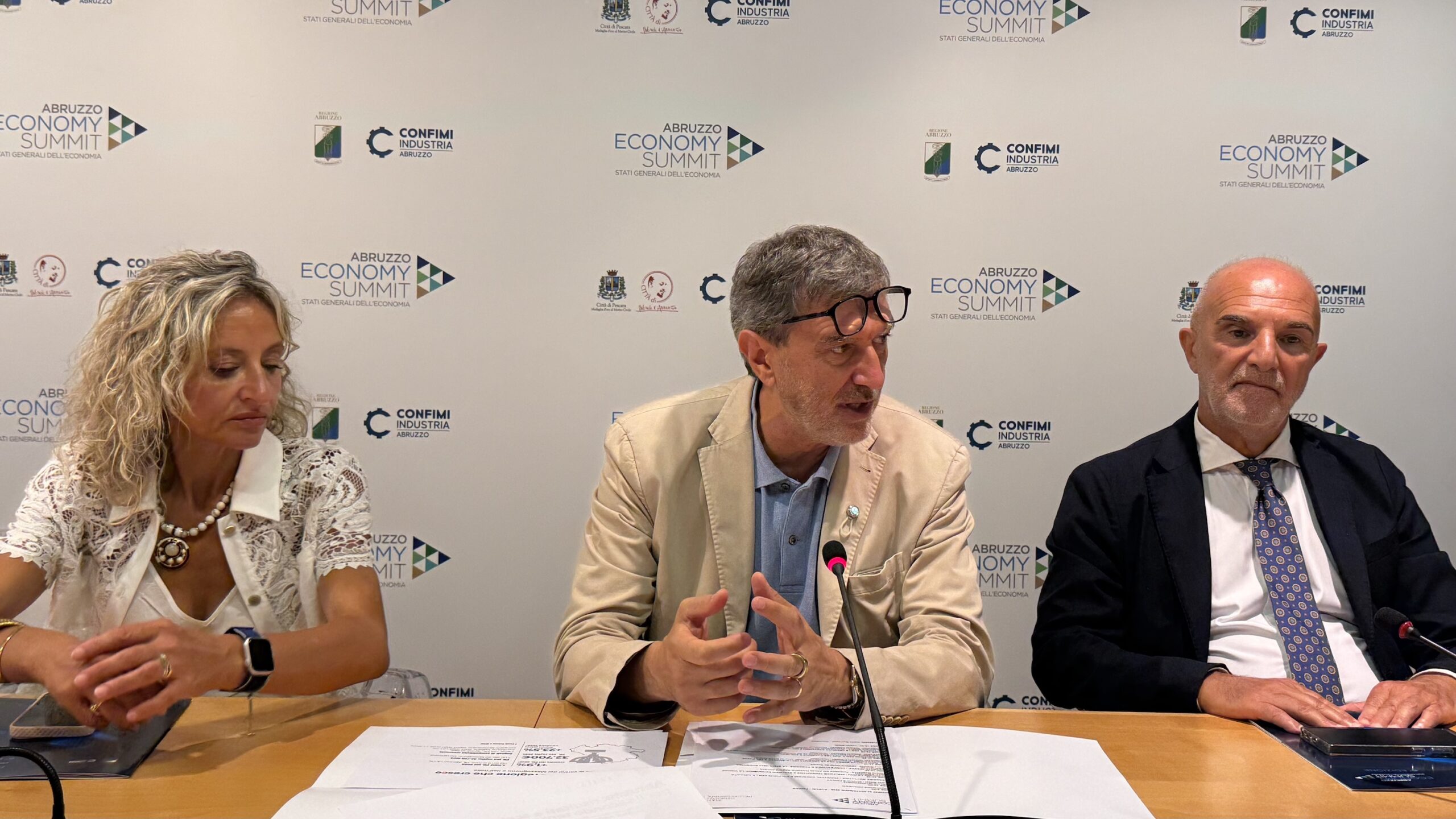 Marco Marsilio, Tiziana Magnacca e Carlo Masci presentano la sesta edizione dell’Abruzzo Economy Summit