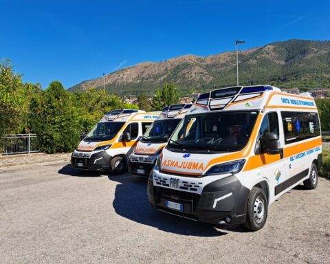 Nuove ambulanze Asl 1
